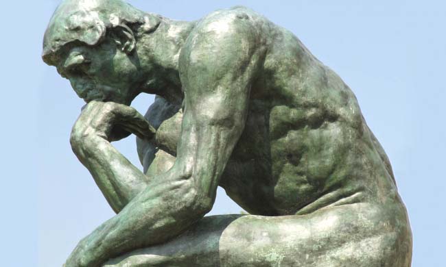 El Pensador de Rodin en la Galería Nelson-Atkins de Kansas City.