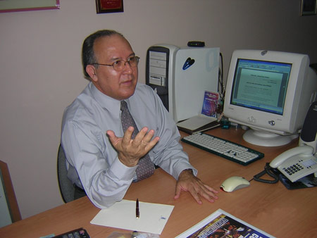 El profesor Antonio Pérez Márquez