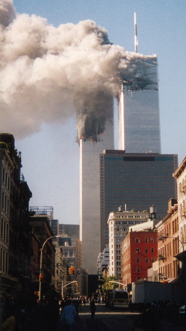 Las torres gemelas en llamas