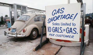 Cartel en Connecticut durante la crisis petrolera de los años 70.