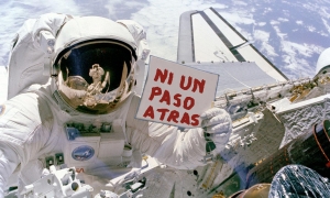 Escuálidos en el espacio.